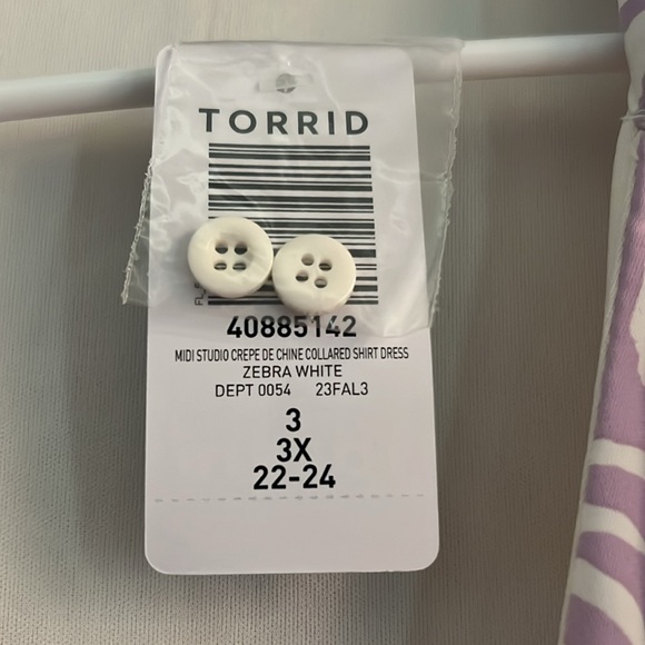 Brand new dress never with tags - Picture 3 of 3